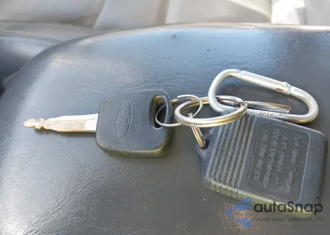 2004 Ford Escape Xlt from USA, damaged, VIN 1FMYU03144KB24726